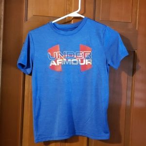 Boys Under Armour hear gear tshirt
